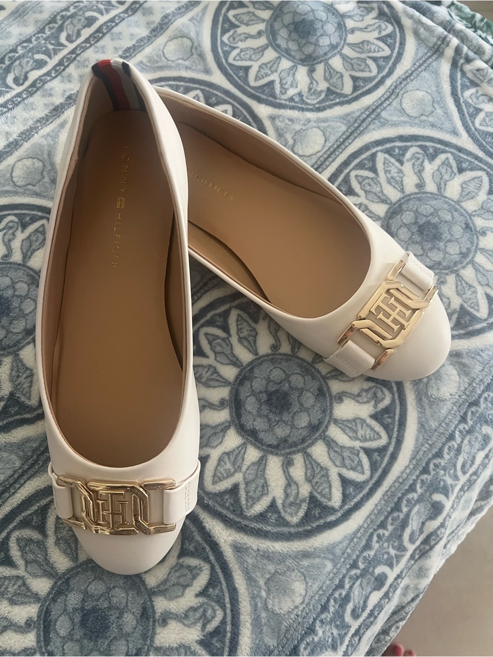 Tommy Hilfiger Cream Ballet Flats with Gold Logo Hardware